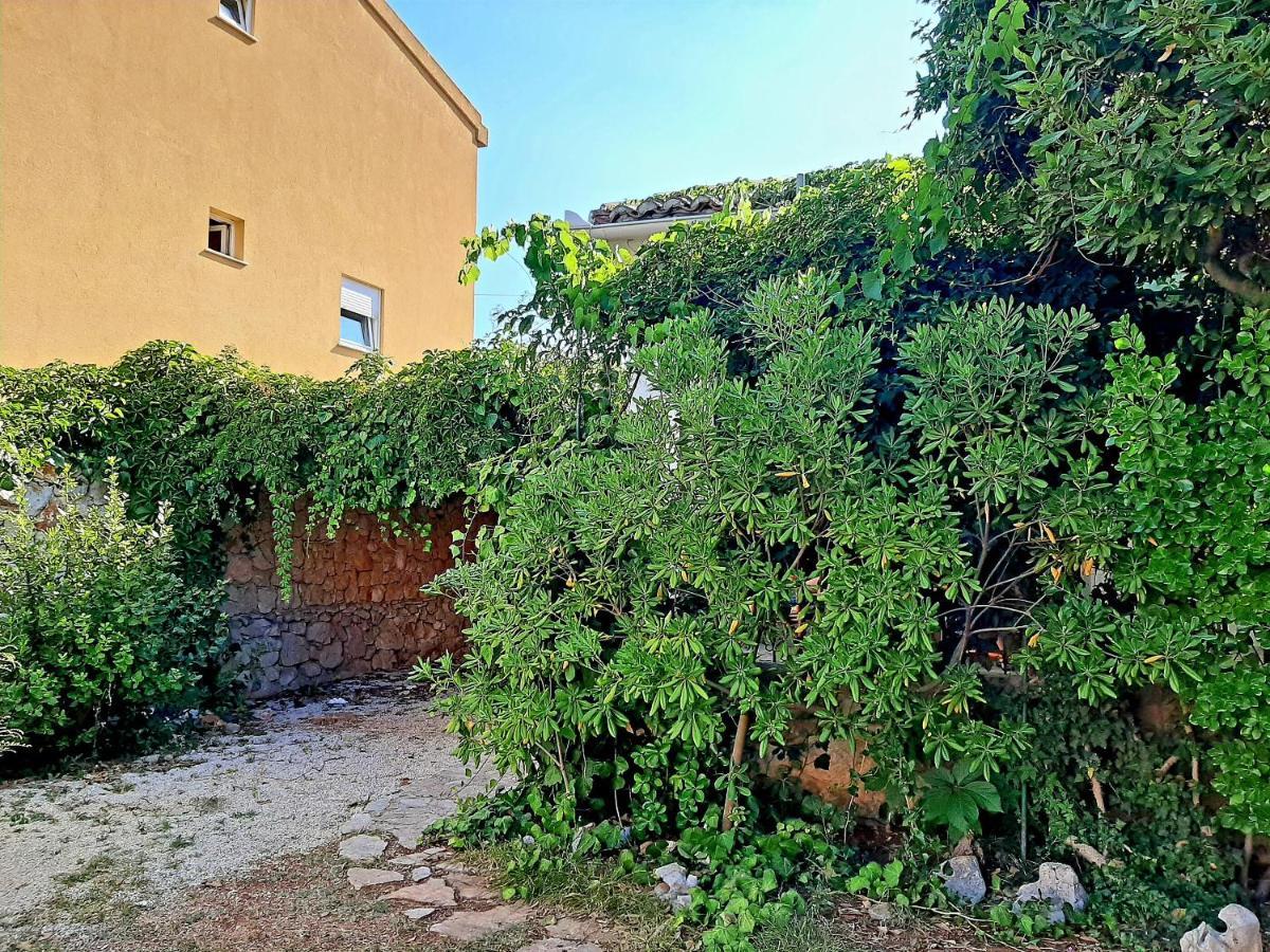 Holiday home House Leticija Rustica Novalja