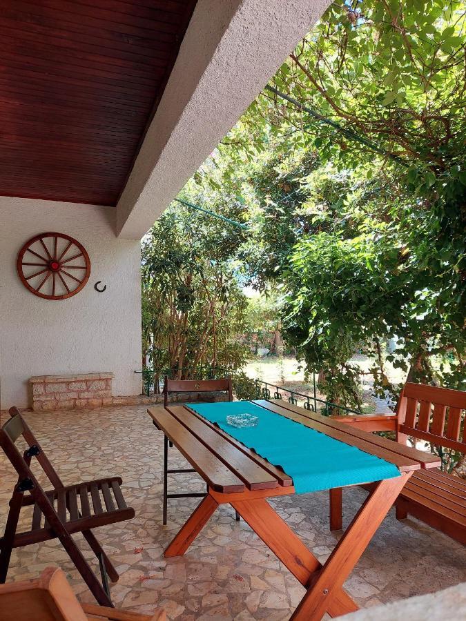 Holiday home House Leticija Rustica Novalja